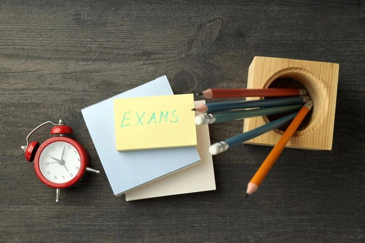 Administrere tid til eksamener eller prøver